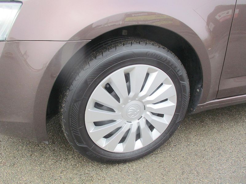 Škoda Octavia 1.2TSi 81kW AMB VÝHŘEV 2x PNEU - fotka 12 z 48