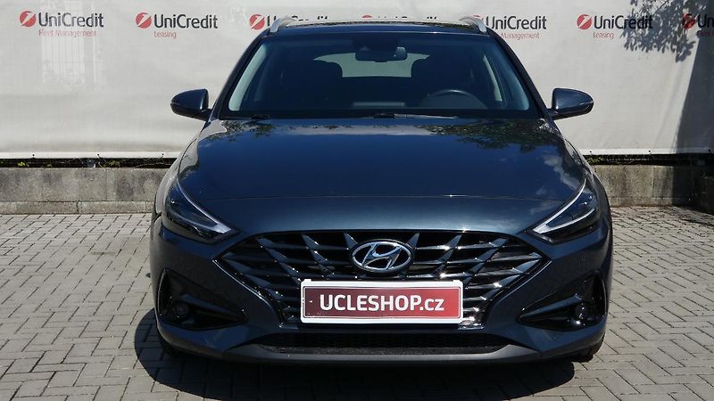 Hyundai i30 1.0 T-GDI Start Plus kombi - fotka 2 z 23