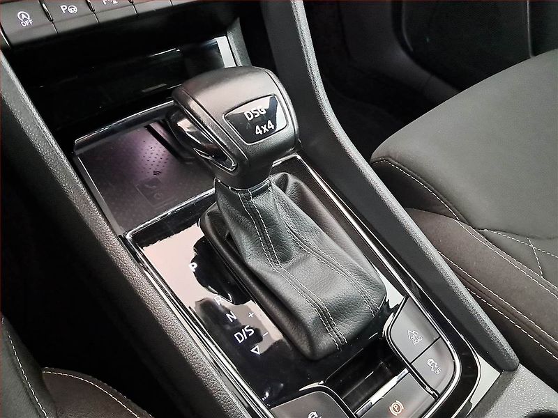 Škoda Karoq (2019) Sportline 2.0 TSI - fotka 22 z 29