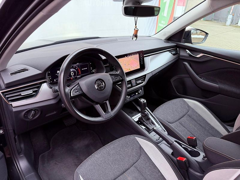 Škoda Kamiq 1.0 TSi Style DSG, Serviska - fotka 18 z 35