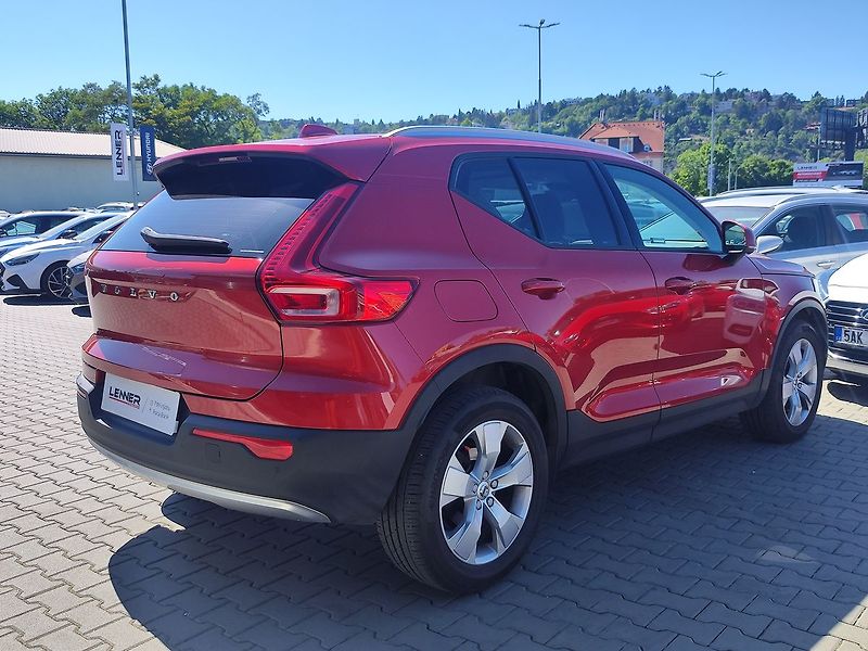 Volvo XC40 D3 2.0D Momentum Pro AT - fotka 5 z 38