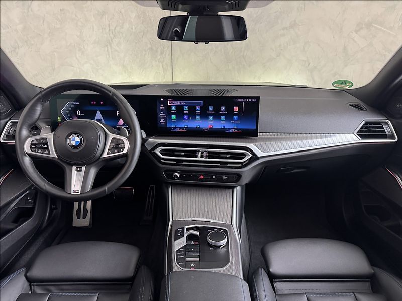BMW Řada 3 3,0   M340i xDrive 360° LED HU - fotka 16 z 50