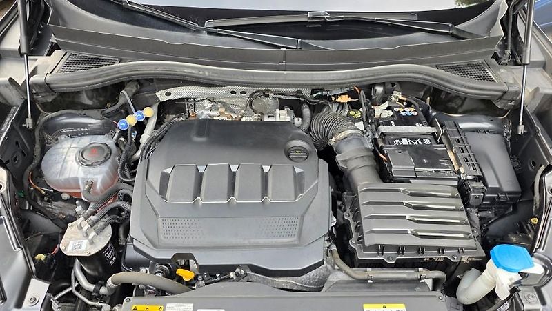Volkswagen Tiguan (2024) 2.0TDI 142kW 4x4 DSG7 Rline TZ - fotka 47 z 50