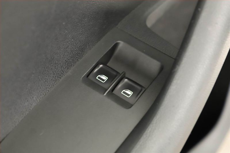 Škoda Octavia (2015) 1.6 TDI, Navi, Tempomat - fotka 12 z 15