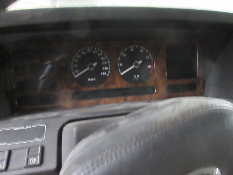 Jaguar XJ6 (1989) 3.6 AUTOMAT - fotka 12 z 16