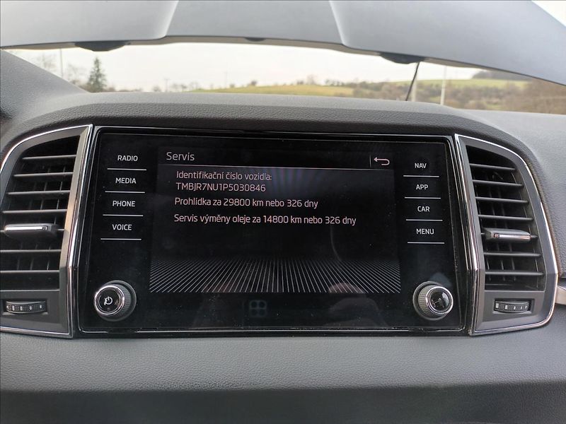 Škoda Karoq 1,5 TSI,110KW,DSG,RADAR - fotka 35 z 41