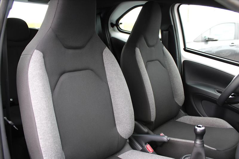 Toyota Aygo 1,0 VVT-i Comfort - fotka 22 z 31