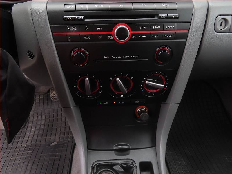 Mazda 3 (2008) 1.4 - fotka 15 z 16
