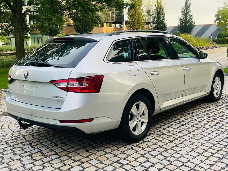 Škoda Superb 1.4TSI 4x4 MANUÁL VÝHŘEV TAŽNÉ - fotka 10 z 45