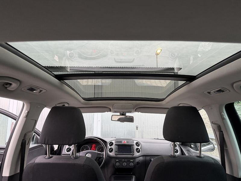 Volkswagen Tiguan 140PS 4x4 DSG PANORAMA - fotka 113 z 158