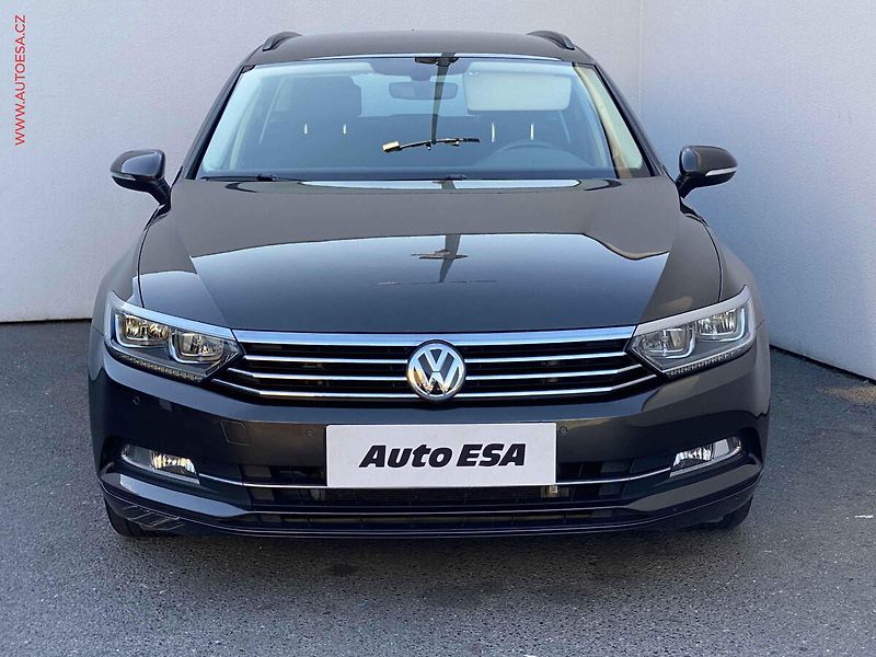 Volkswagen Passat (2017) 1.6 TDi, Comfortline, LED - fotka 2 z 19