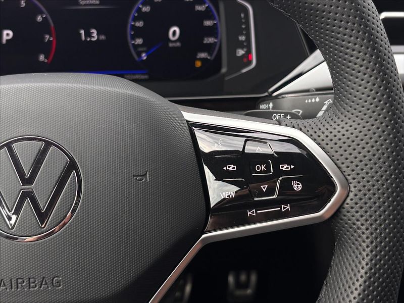 Volkswagen Arteon 2,0 TSI R-Line 206kW DSG - fotka 27 z 38