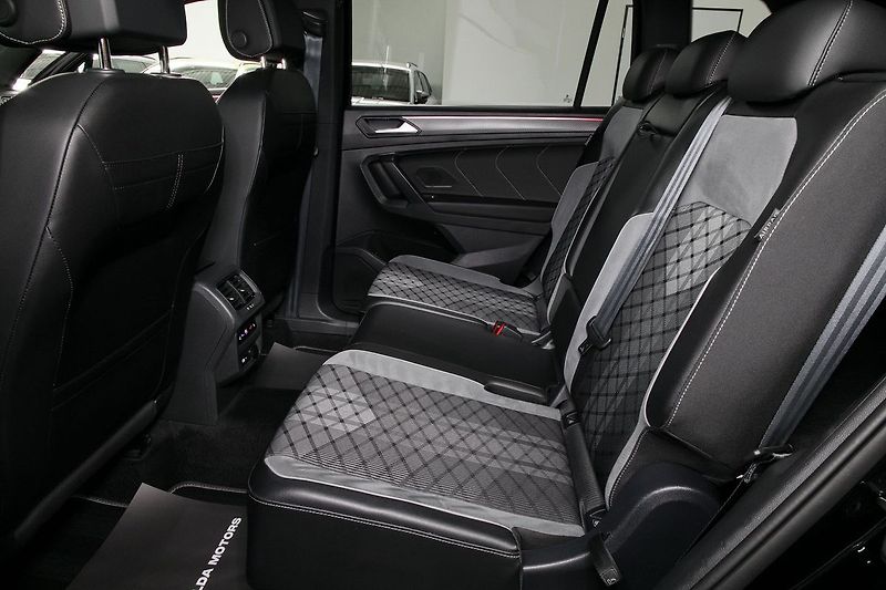 Volkswagen Tiguan Allspace 2.0TDI 147kW R-Line ZÁRUKA 7m - fotka 13 z 44