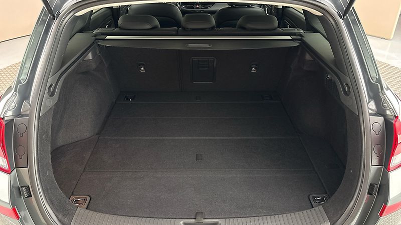 Hyundai i30 1.5 T-GDI AUT Style Kombi - fotka 17 z 29