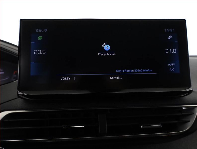 Peugeot 5008 (2021) 1.5 BlueHDi, Automat, 7 míst - fotka 14 z 19