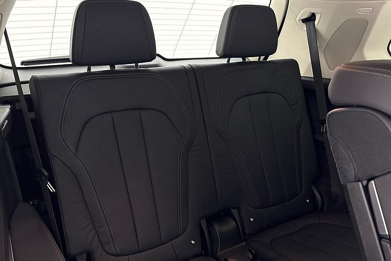 BMW X7 xDrive30d - fotka 15 z 28