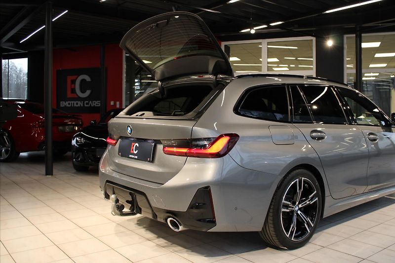 BMW Řada 3 320d xDrive M Sport DAProf/360 - fotka 32 z 35
