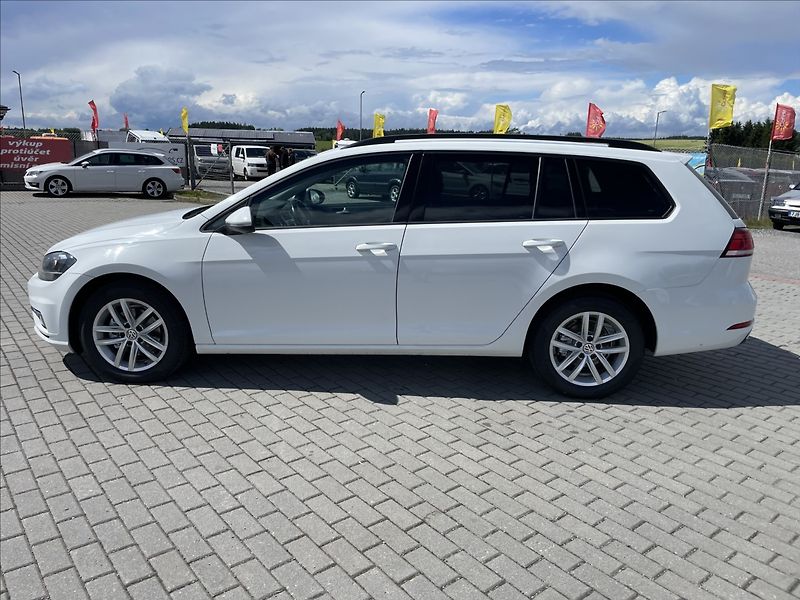 Volkswagen Golf 2,0 TDi 110kw DSG LED Radar po - fotka 2 z 39