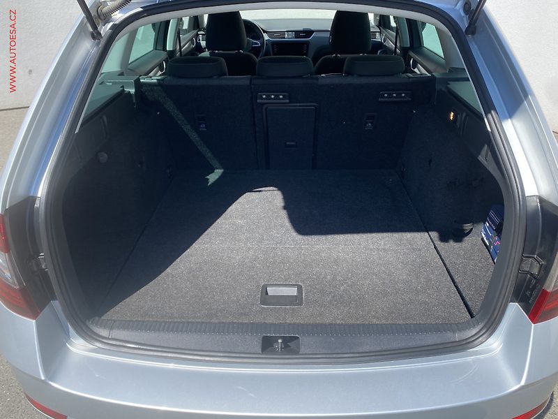 Škoda Octavia (2019) 2.0 TDi, Soleil, LED, navi, - fotka 7 z 19