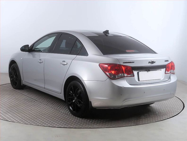 Chevrolet Cruze (2010) 2.0 VCDi, Tempomat - fotka 4 z 14