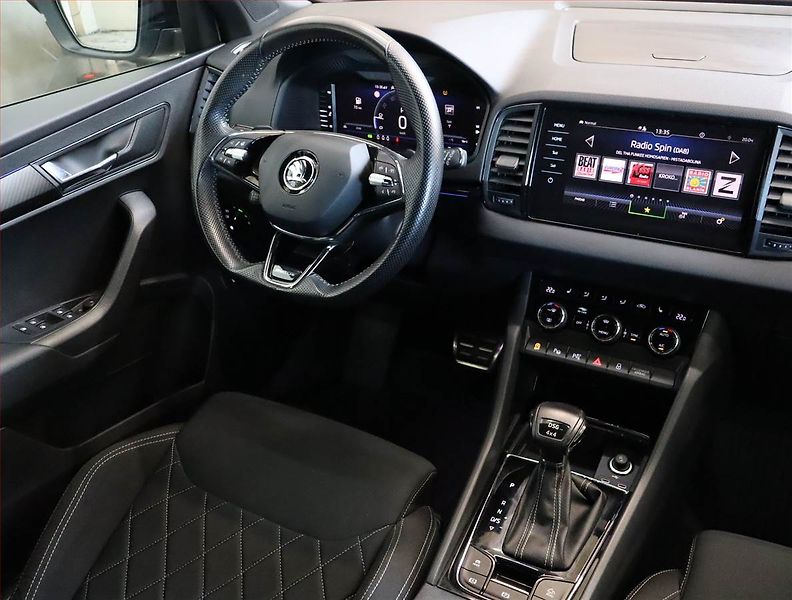 Škoda Octavia (2010) Laurin&Klement 1.9 TDI - fotka 7 z 20