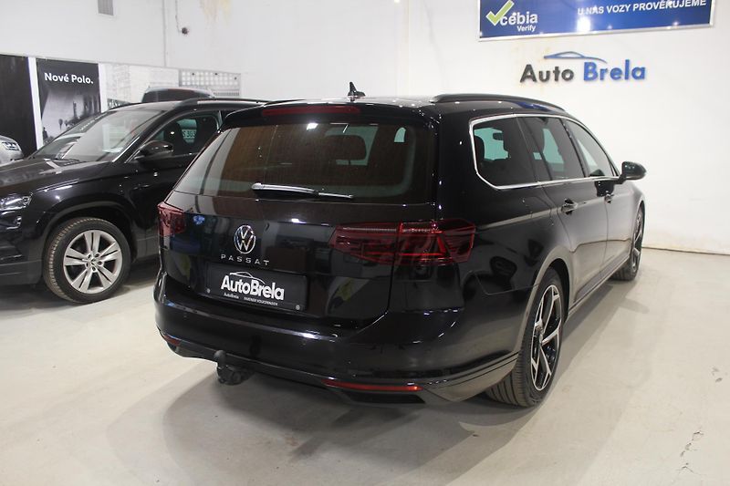 Volkswagen Passat (2023) 2.0TDI R-Line Paket Nez.Topení - fotka 12 z 41