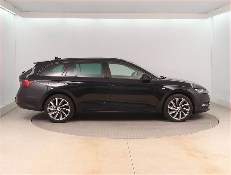 Škoda Octavia (2023) Style 2.0 TDI, Automat - fotka 6 z 17