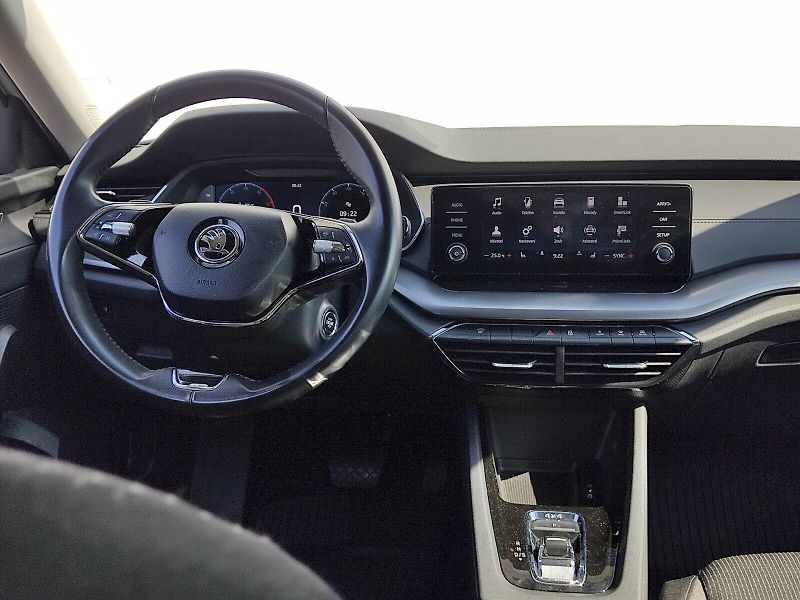 Škoda Octavia (2023) Combi Ambition Plus 2,0 Tdi 11 - fotka 6 z 33