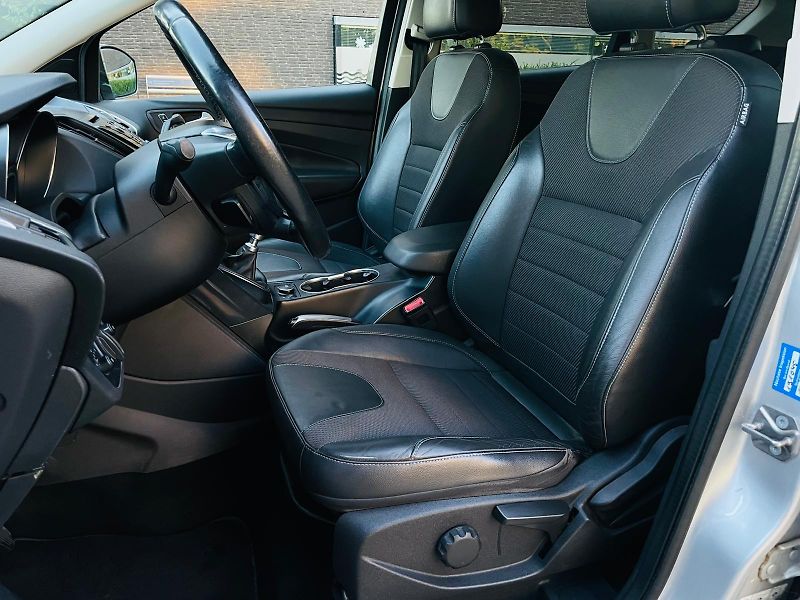 Ford Kuga 2.0TDCi MANUÁL TAŽNÉ SERVISKA - fotka 32 z 51