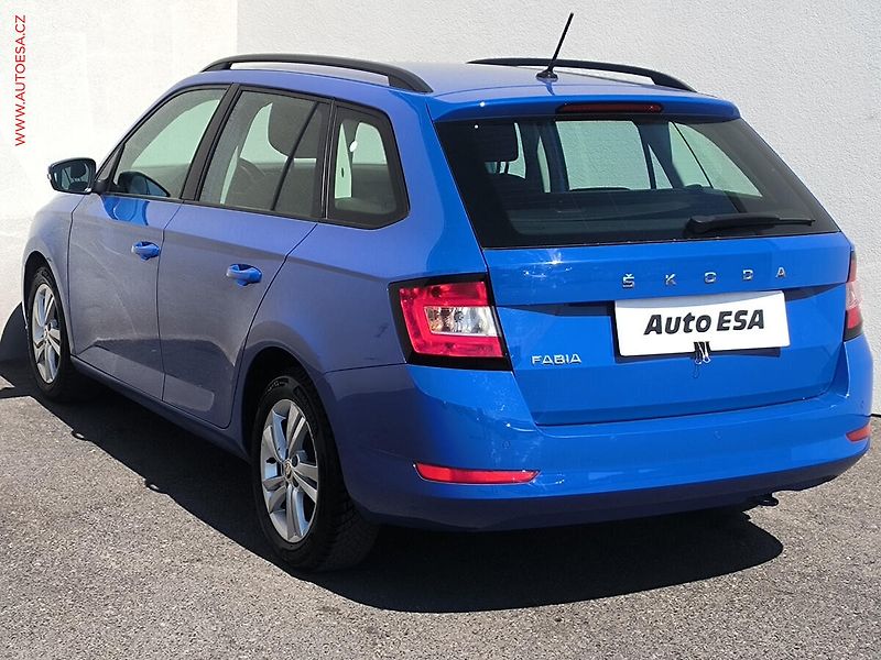 Škoda Fabia (2022) 1.0 TSi, 1.maj,ČR, Ambition - fotka 6 z 19
