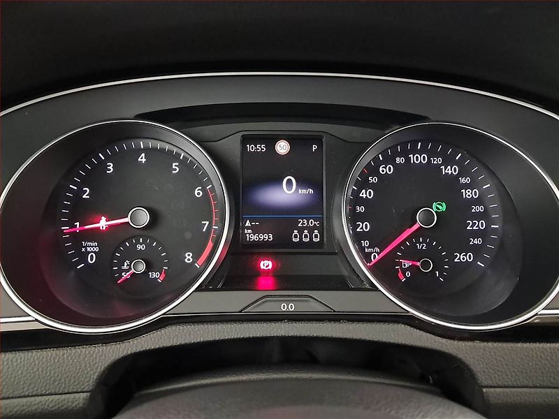 Volkswagen Passat (2020) 1.5 TSI, Automat, Kůže, Navi - fotka 11 z 18