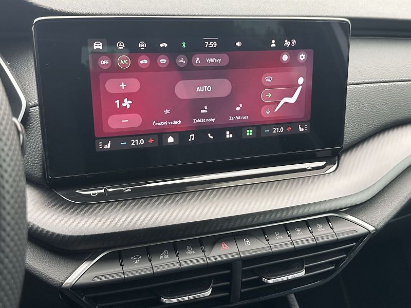 Škoda Octavia (2025) Combi 1.5 TSI DSG Sportline - fotka 25 z 35