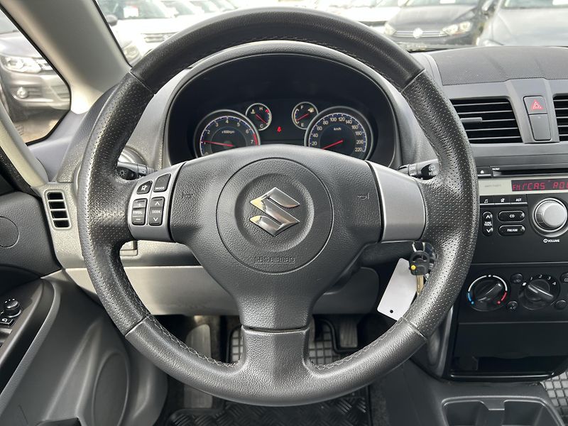Suzuki SX4 1.6i16v LPG 4x4 TAŽNÉ PŮVOD ČR - fotka 16 z 36