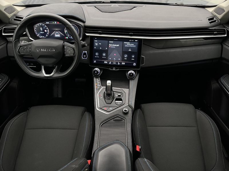 Lynk & Co 01 PHEV AUT - fotka 2 z 50