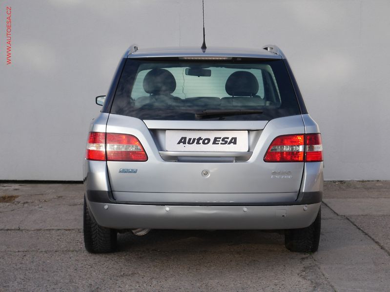 Fiat Stilo (2004) 1.6i, AC, park.čidla - fotka 5 z 16