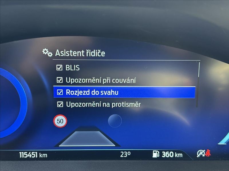 Ford Focus 1,5 EcoBlue 88 kW ST-line - fotka 41 z 43