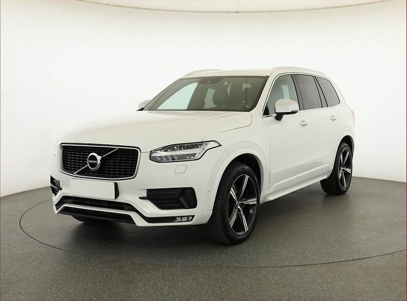Volvo XC90 (2017) R-Design D5 AWD - fotka 2 z 18