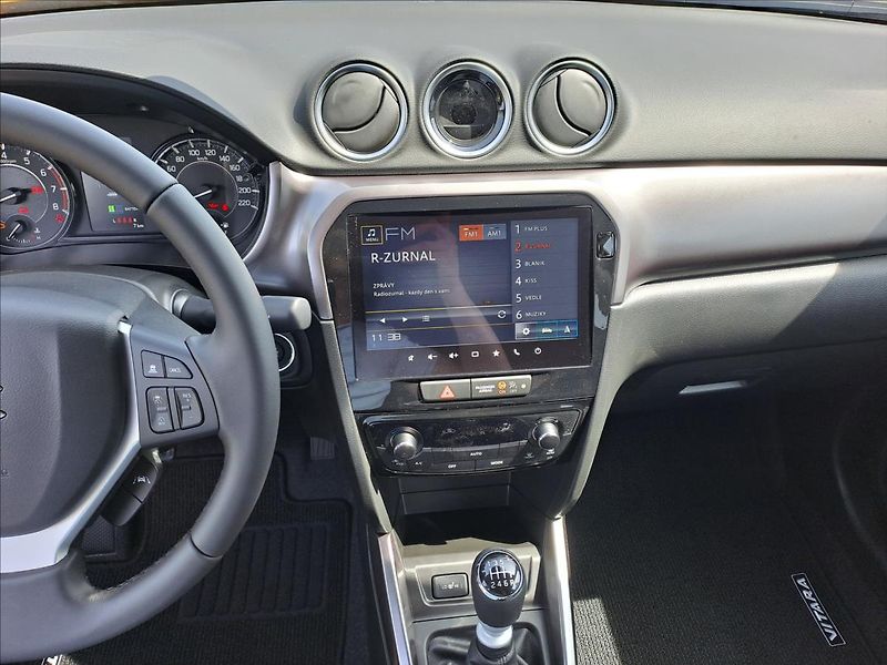 Suzuki Vitara (2026) 1,4 Premium AllGrip - fotka 11 z 25