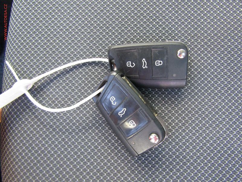 Seat Ibiza (2019) 1.0 TSi, FR, navi, LED - fotka 21 z 21