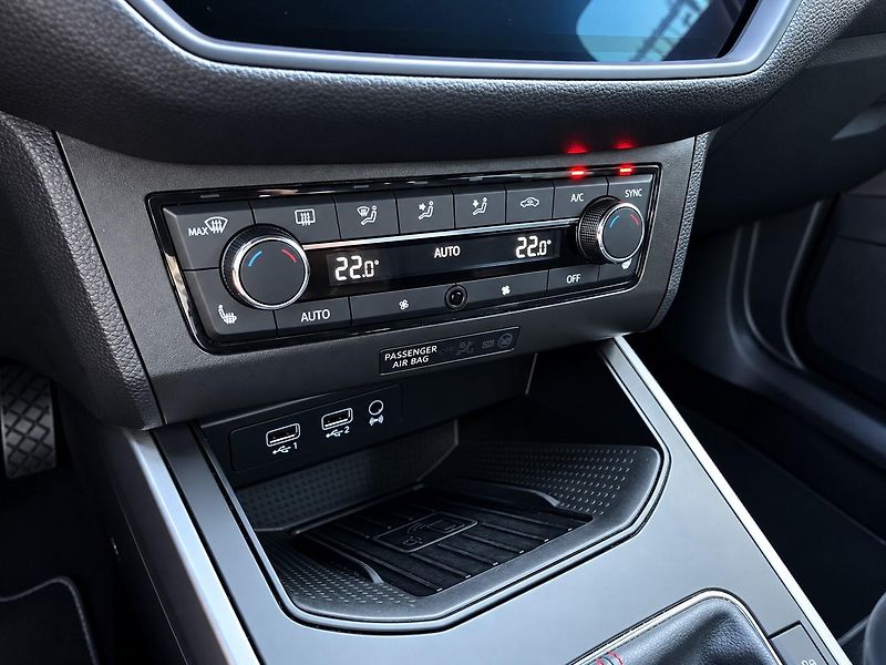 Seat Arona (2020) 1.5 TSI 110 kW FR - fotka 29 z 35
