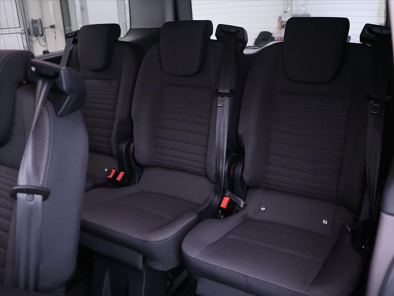 Ford Tourneo Custom 2,0 TDCi 136kW 8-Míst L2 DPH - fotka 15 z 31