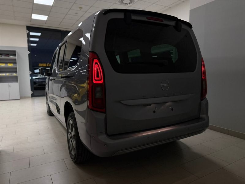 Opel Combo (2024) 1.5 Elegance Plus L2H1 AT8 - fotka 4 z 11