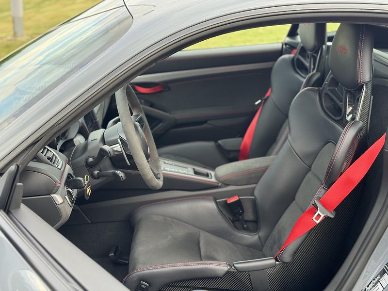 Porsche Cayman GT4 Clubsport PCCB - fotka 10 z 12