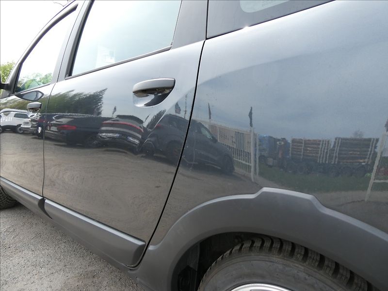 Dacia Lodgy 1,2 TCe 85kW klima,NAVI,závěs - fotka 14 z 35