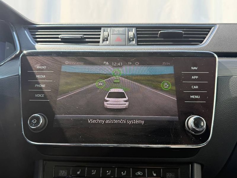 Škoda Superb (2021) 2.0 TDI 110 kW Style DSG - fotka 15 z 23