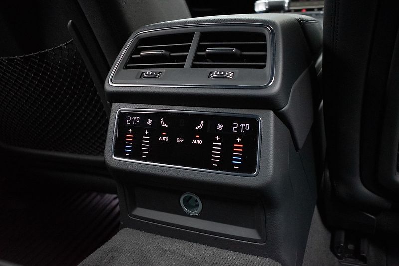 Audi RS 6 V8 4.0 TFSI 441kW QUATTRO - fotka 14 z 48