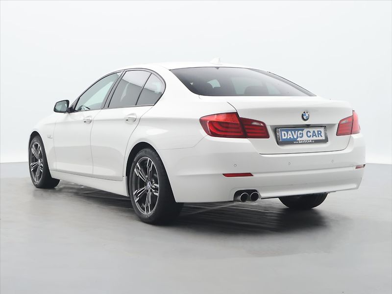 BMW Řada 5 3,0 530d 190KW xDrive CZ - fotka 5 z 31