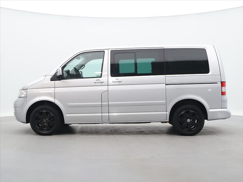 Volkswagen Multivan 2,5 TDI 96kW Comfortline - fotka 4 z 29