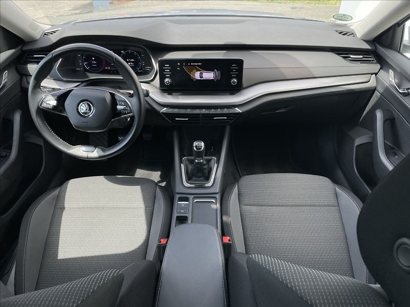 Škoda Octavia 2,0 TDI Combi Ambition Plus - fotka 6 z 24