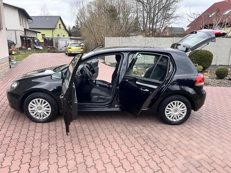Volkswagen Golf 1.4 59KWMPI,NAVI,DVD,TZ,2xKOLA - fotka 25 z 45